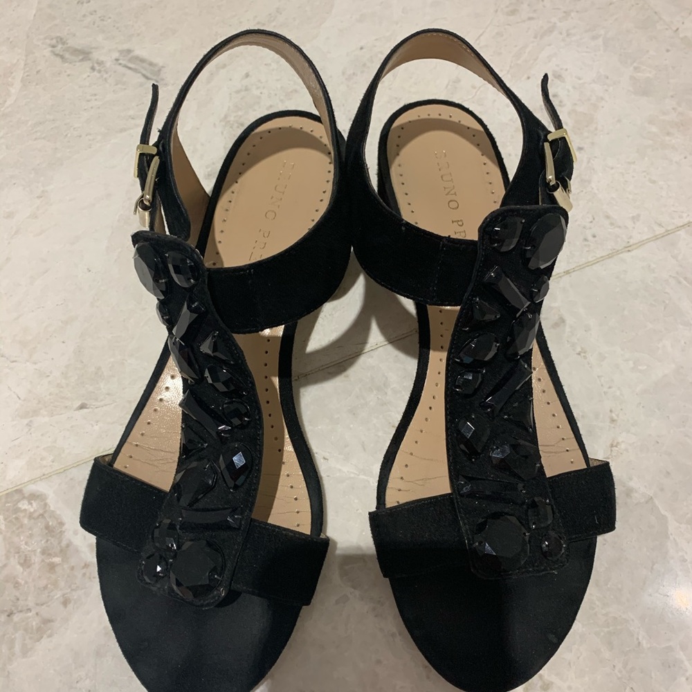 Bruno Premi Sandals! Super Comfy and cute